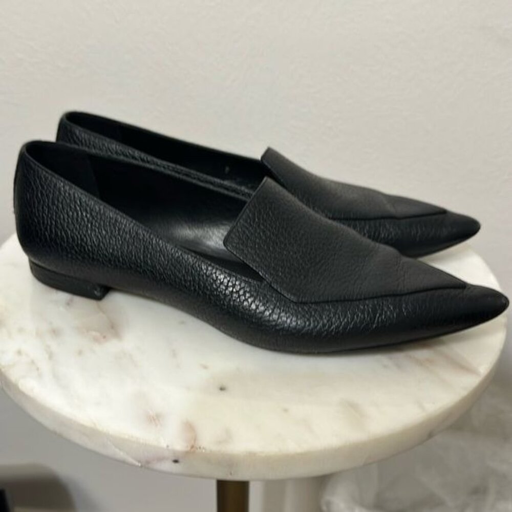 Everlane Size 7 Black loafers/flats